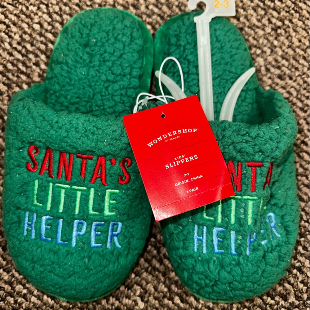 NEW Wondershop Santa's Helper Kids Sherpa Christmas Slippers - 2-3, Green NWT!